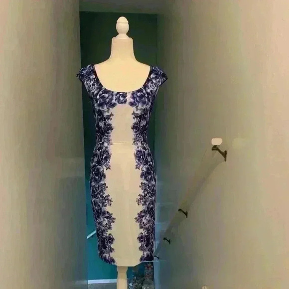 White House Black Market floral sheath dress 0 - Picture 3 of 8